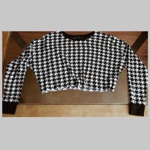 Forever 21 Black and White Crop Top